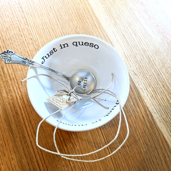 Mud Pie Kitchen Nwt Mud Pie Queso Bowl And Spoon Poshmark